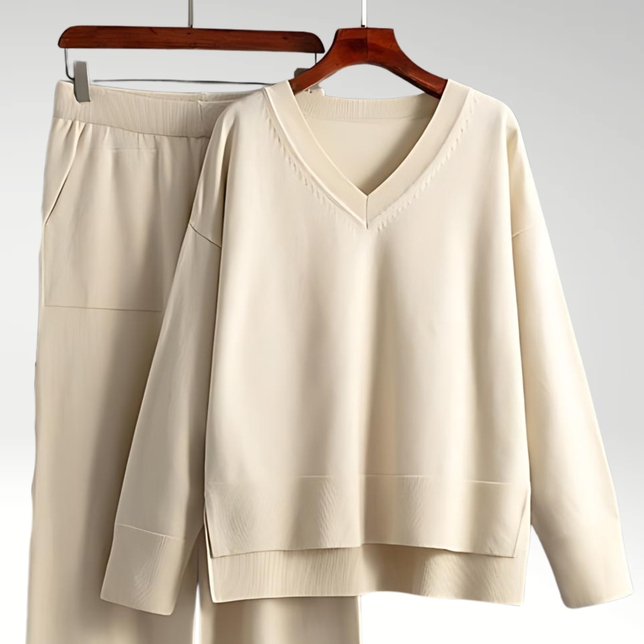 Carol | Luxe Two-Piece Set with V-Neck