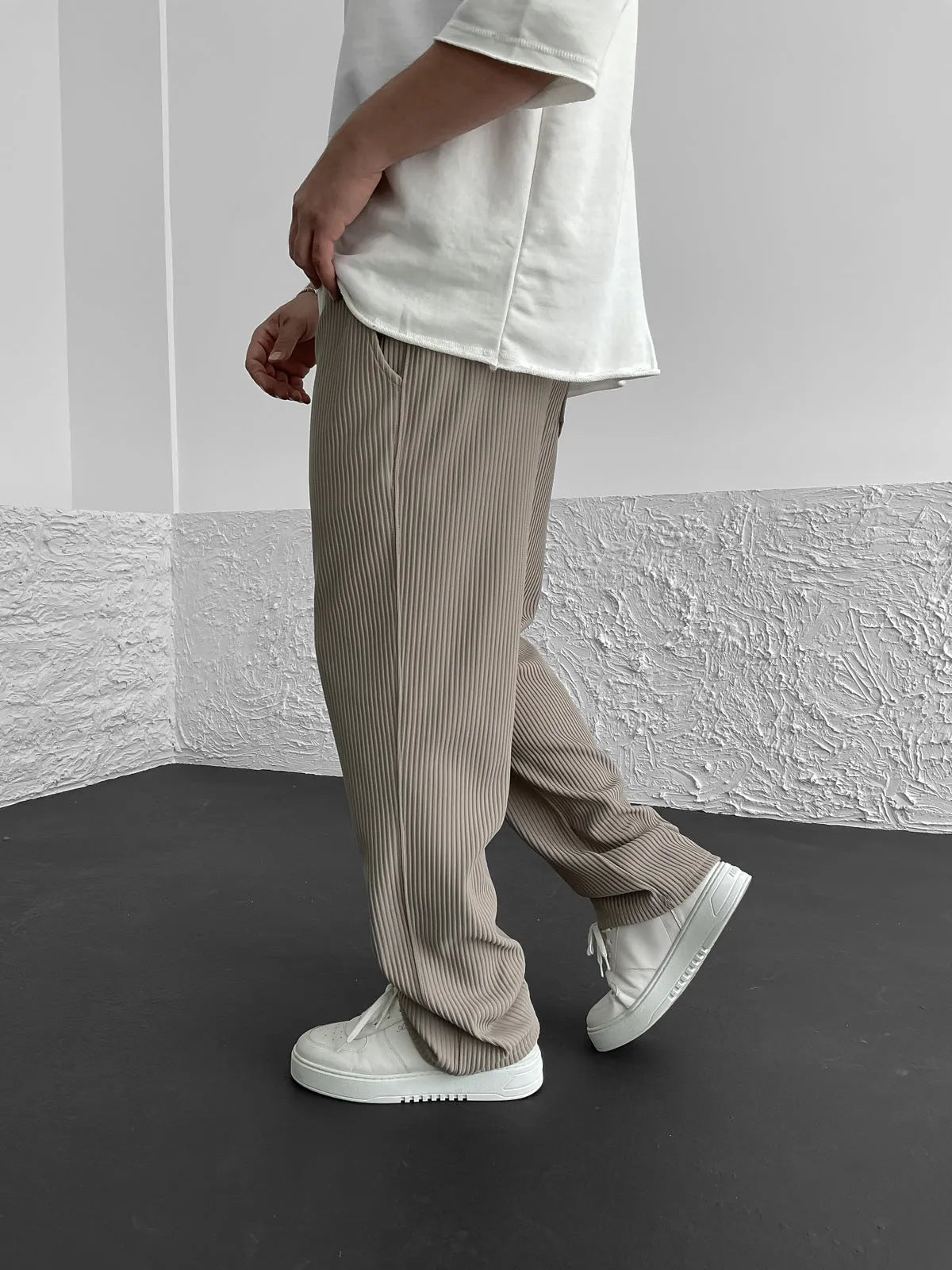 Abel | Relaxed Fit Corduroy Pants