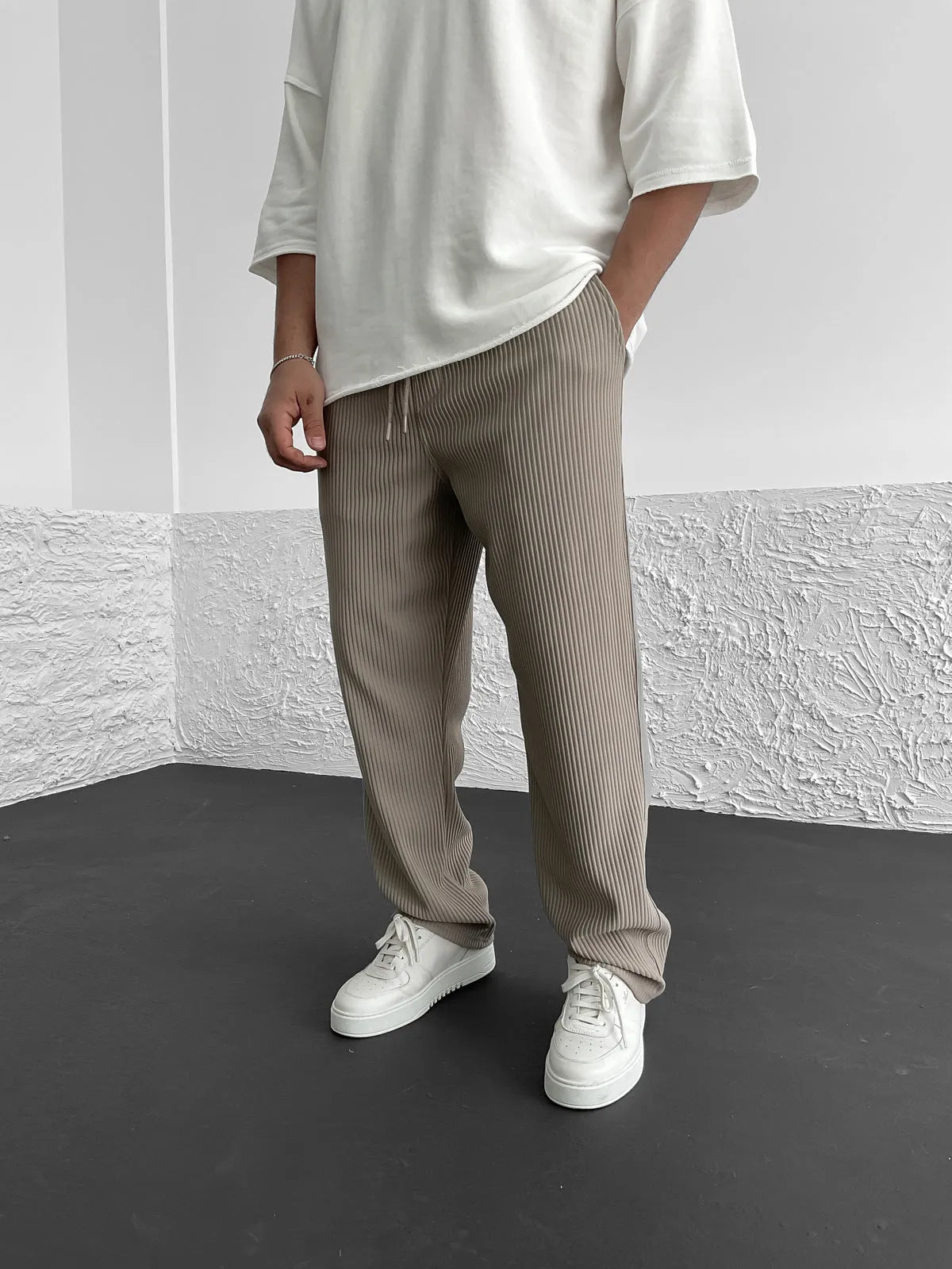 Abel | Relaxed Fit Corduroy Pants