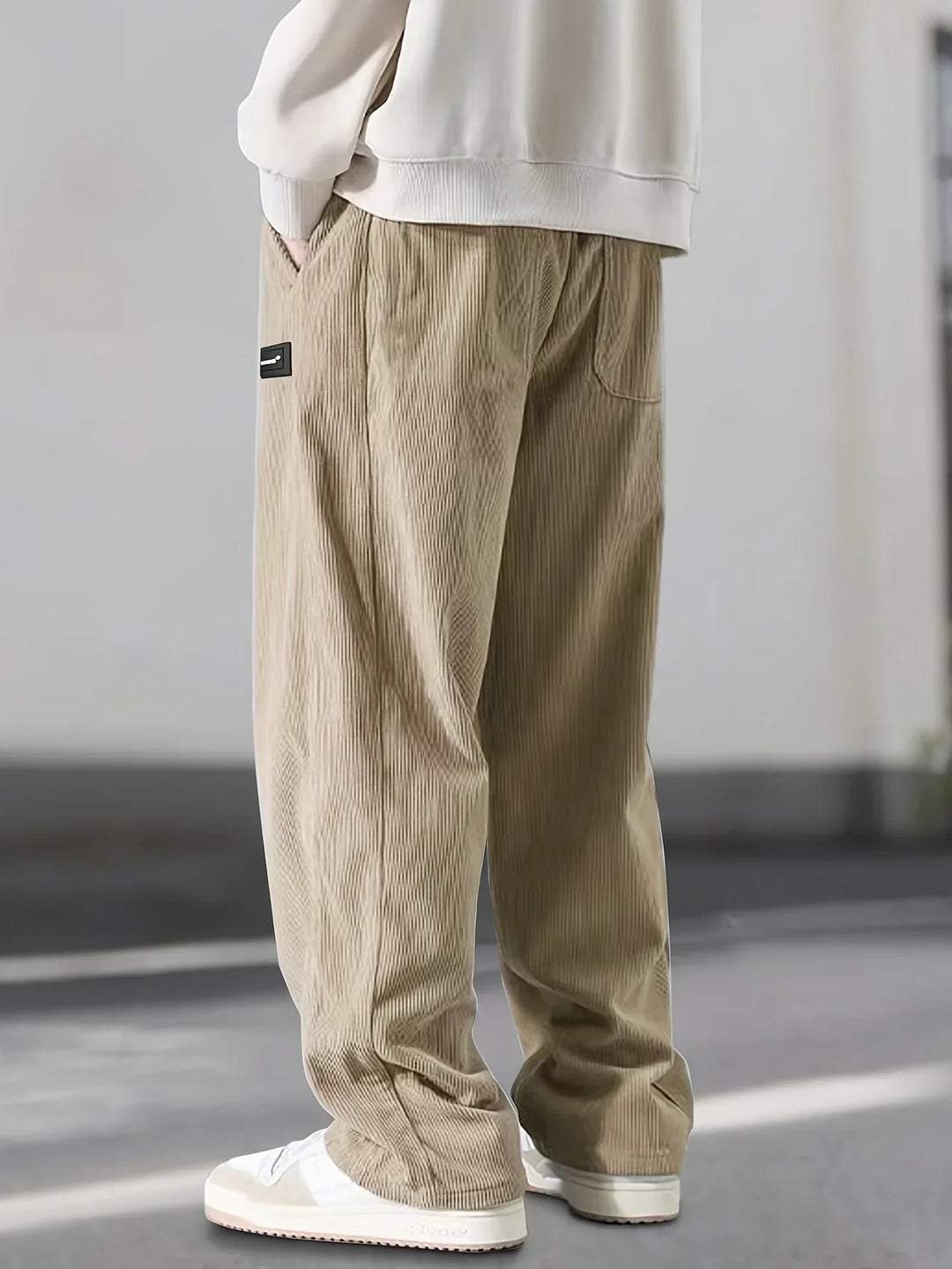Curtis | Casual Wide-Fit Corduroy Pants